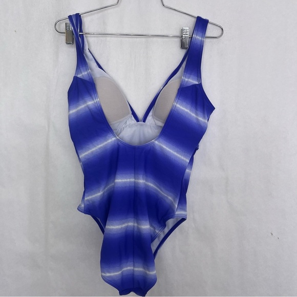 5/$25 Island Pearls Blue White Tie Dye Stripes One Piece Swimsuit large 12 - Picture 5 of 6